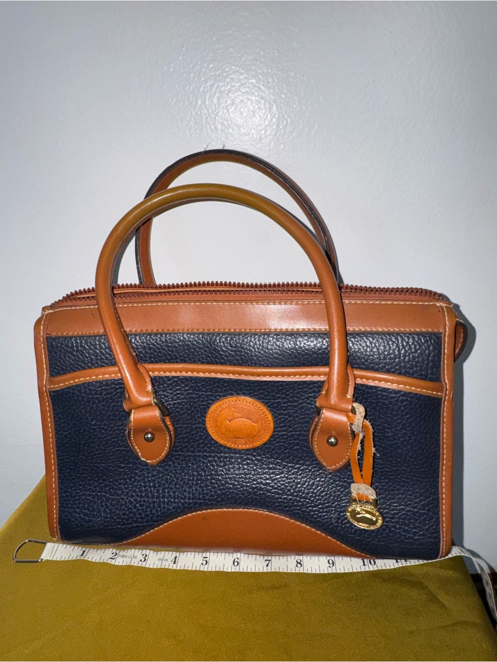 Vintage Dooney & Bourke All Weather Leather Satchel Unlined.